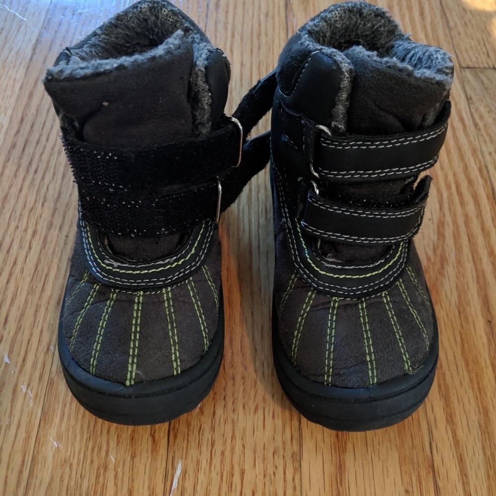 Osh kosh lite weight boots